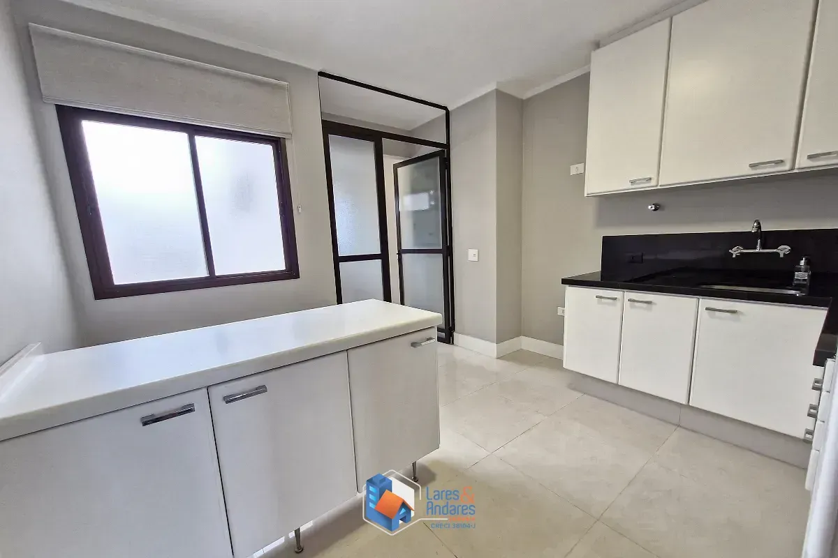 Imagem Apartamento para venda em Chácara Inglesa com 4 quartos, sendo 2 suítes, 156m²