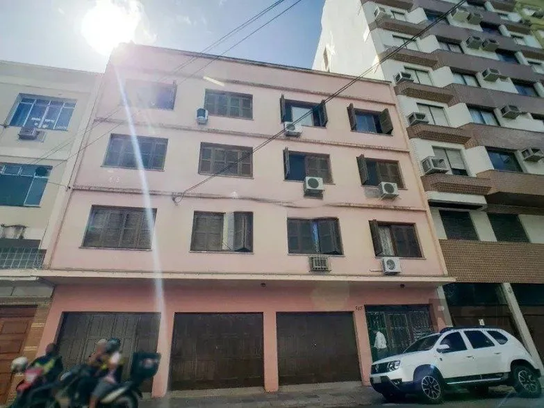 Apartamento Térreo com 02 dormitórios Na cidade Baixa em Porto Alegre/RS