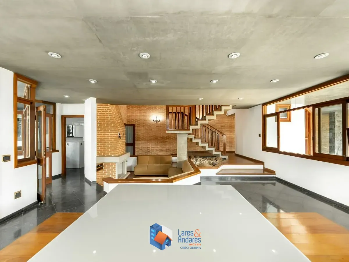 Imagem Casa para venda em Jardim Floresta com 4 quartos, sendo 3 suítes, 409m²