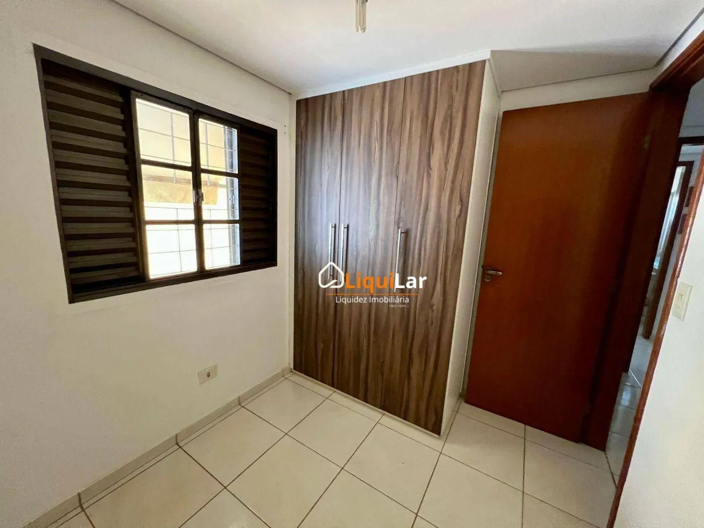 Imagem Sobrado para Locação no Condomínio Residencial Polonês 1 com 3 Quartos, 2 Suítes e Condomínio Exclusivo