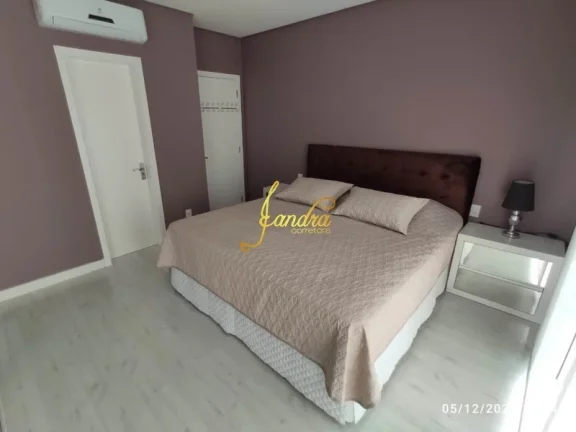 Imagem Excelente Casa no Condomínio Capão Ilhas! Estilo Contemporânea, mobiliada e decorada, composta por 03 suítes