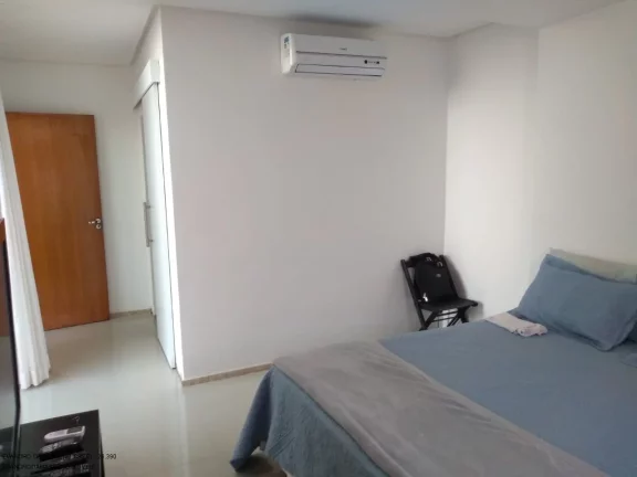 Imagem Casa em Condomínio de Luxo para Locação em Camaçari-BA, 3 Quartos, 3 Suítes, 2 Salas, 2 Banheiros, 4 Vagas, 280m².