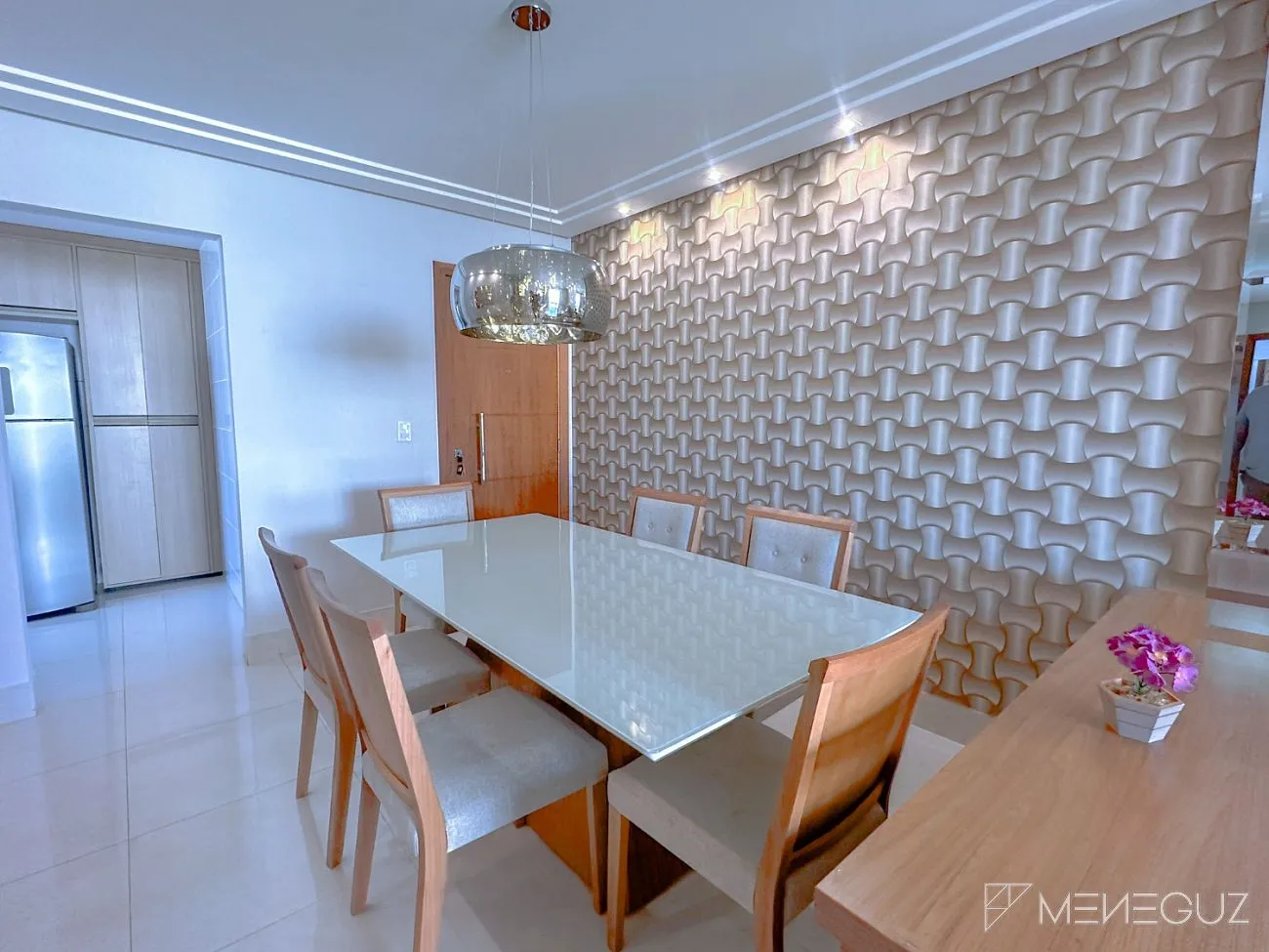 Imagem Facilidade e Conforto na Praia do Morro: Apartamento com Parcelamento Exclusivo