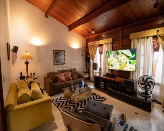 Imagem Village Alvorada!!! SHIS QL 32!!! Casa Térrea com Piscina, Churrasqueira e Sauna!!!
