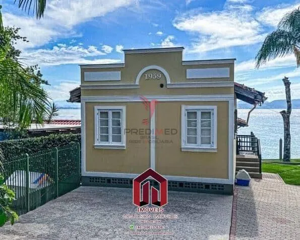 Imagem Casa Exclusiva Frente Mar em Florianópolis Cacupé 5 Quartos com Acesso Privativo à Praia