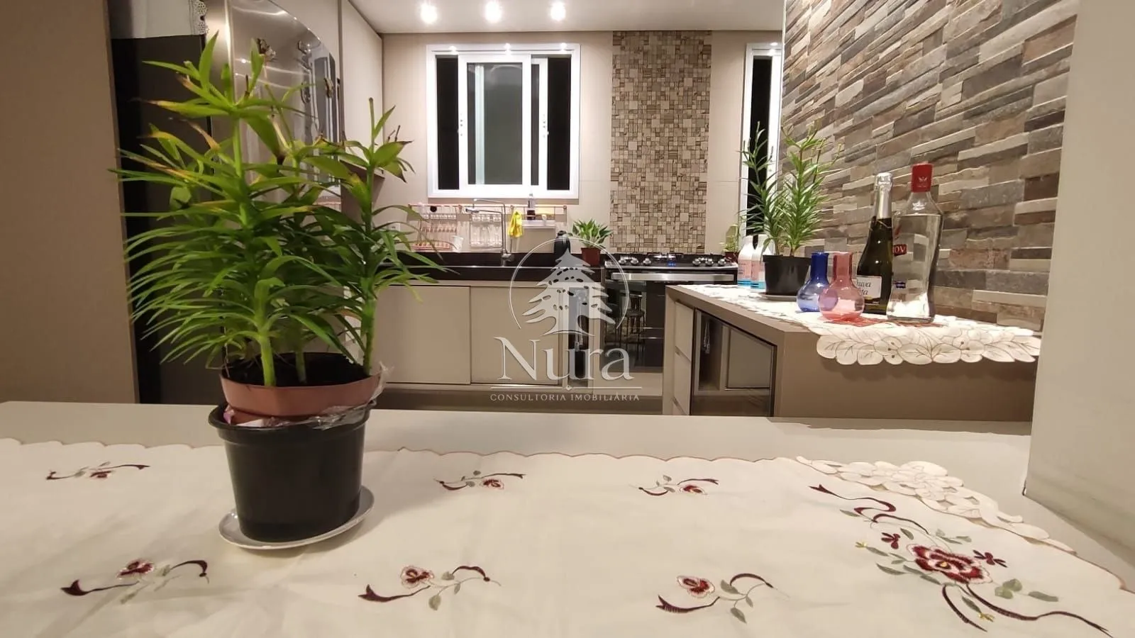 Imagem Apartamento de 2 quartos, 72m² no bairro Encruzilhada, em Santos