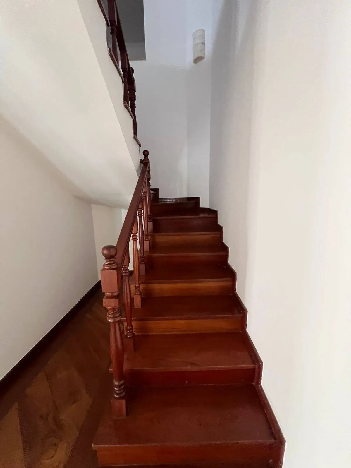Imagem Casa Exclusiva em Tamboré, Santana de Parnaíba - Rodeada de Verde