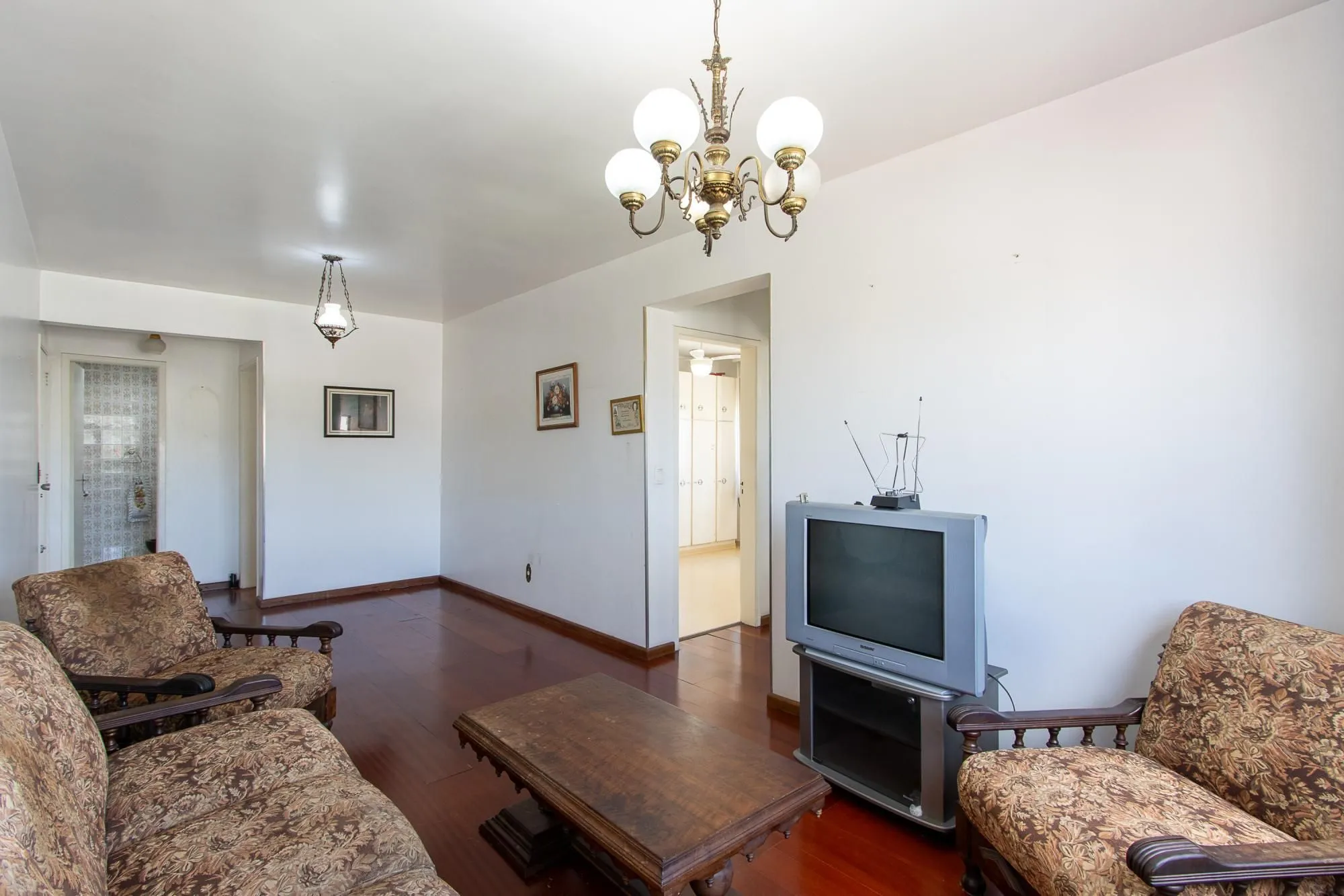 Imagem Apartamento à Venda no Bairro Cristal - Oportunidade para Investidores
