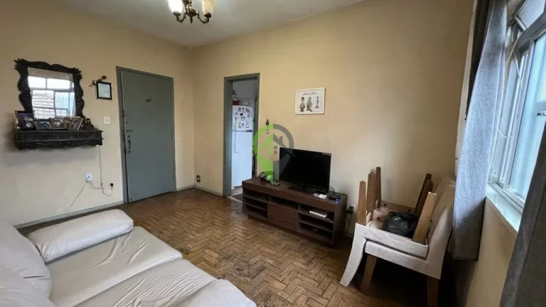 Imagem Apartamento com 2 dormitórios à venda no bairro Vila Mathias em Santos