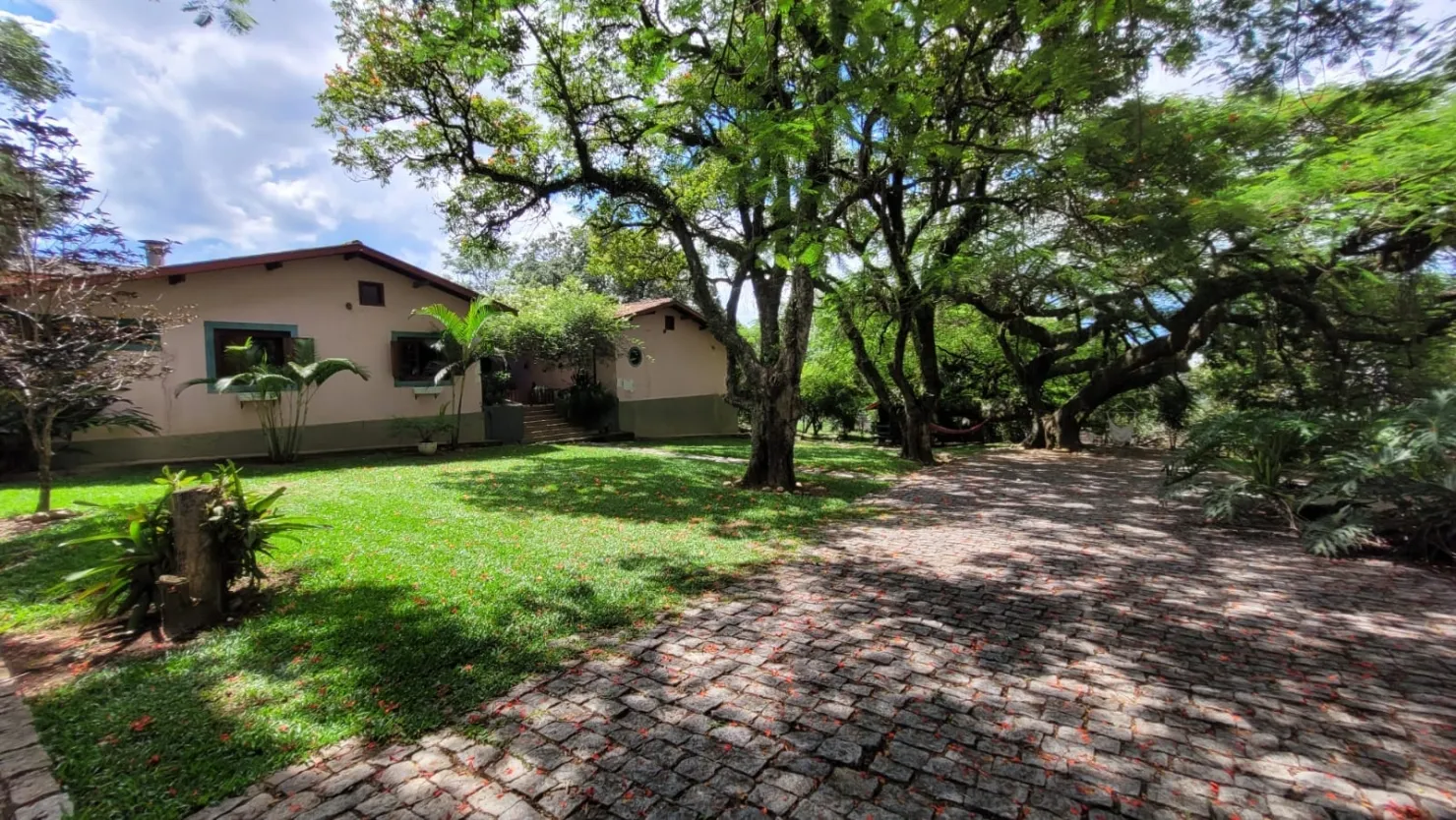 Foto do imóvel Casa para Locação 5 Quartos, 3 Suites, 3 Vagas, 350M², Bela Vista, Pindamonhangaba - SP