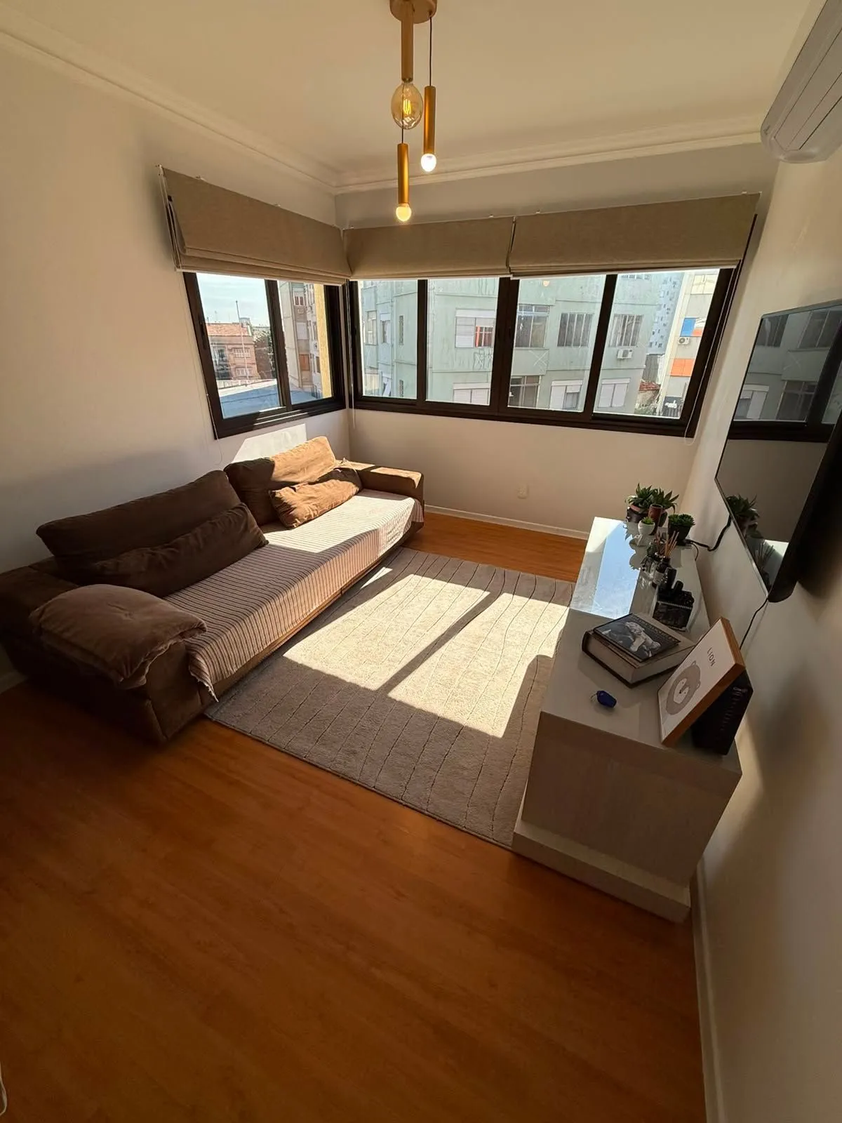Imagem Apartamento semimobiliado no Moinhos de Vento