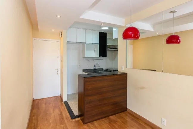 Imagem Vende apartamento de 62m² com 3 dormitórios e uma vaga no Jardim Aeroporto