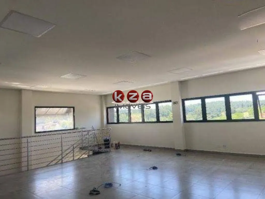 Imagem Aluguel de Galpão Industrial de 326m² com 5 salas e 3 vagas de garagem em Vista Alegre, Vinhedo-SP.