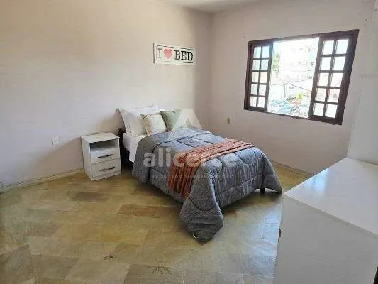 Imagem Casa à Venda em Campinas | 4 Dormitórios, Suíte, Terraço e Garagem