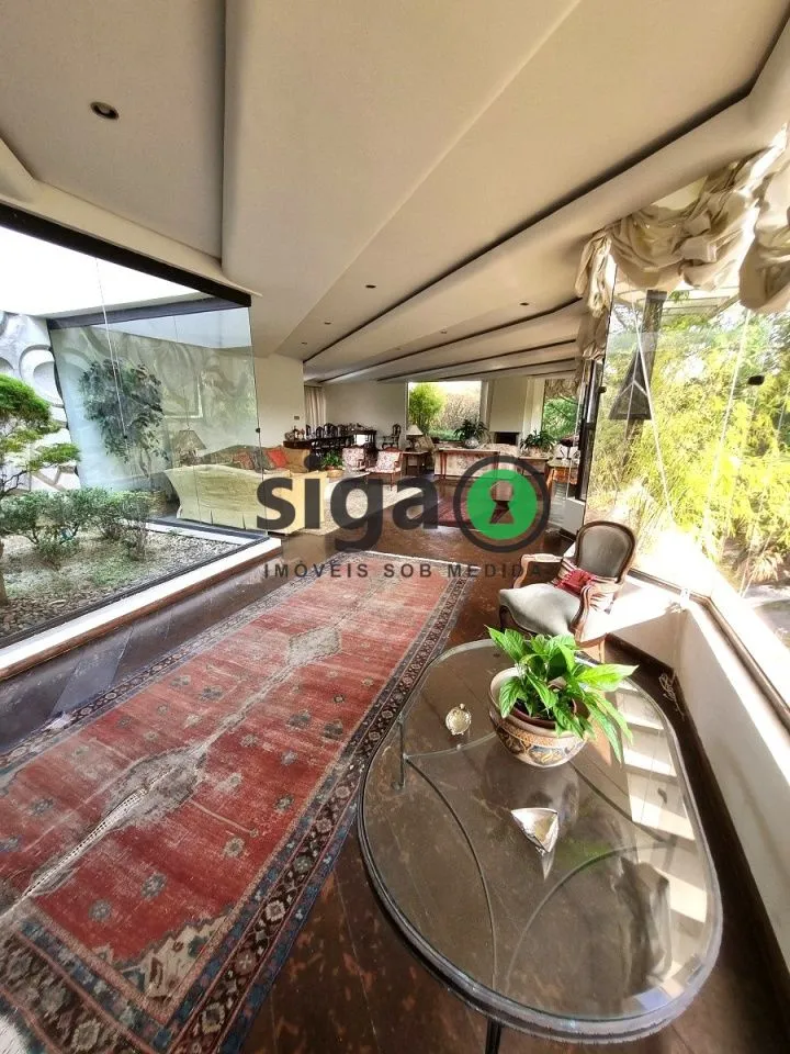 Imagem Casa a venda no Jardim Leonor com 5 quartos
