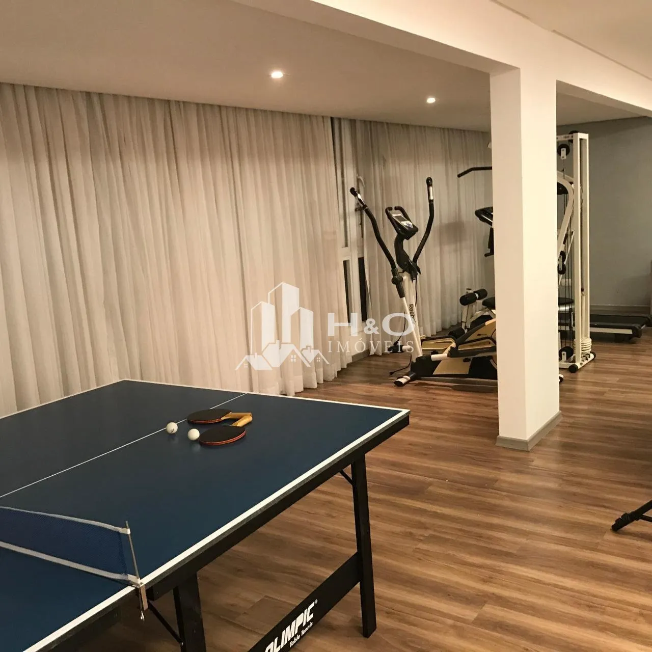 Imagem Oportunidade Mooca - Sobrado Alto Padrão com Piscina e 4 Suítes