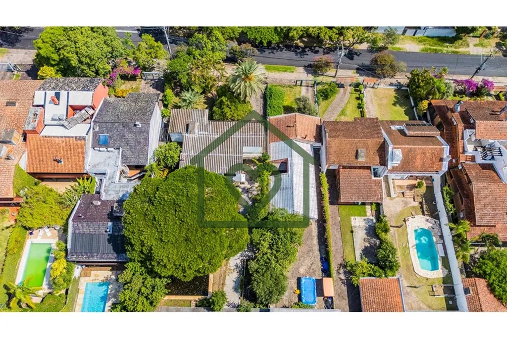 Imagem O terreno é amplo e espaçoso, com seus 1188m² sendo 22m x 54, proporciona versatilidade para uma ...