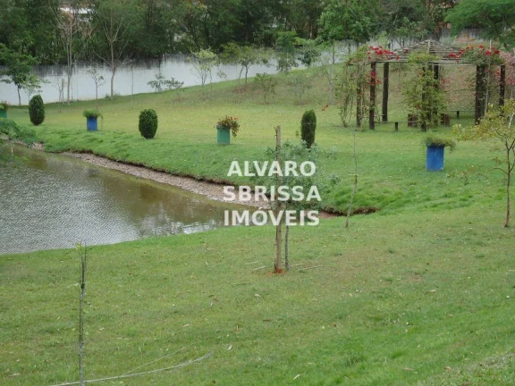 Imagem Excelente terreno com ótima topografia de esquina à venda com 3.000 m2 no Condomínio Village Castelo em Itu SP ao lado da Rod Castelo Branco