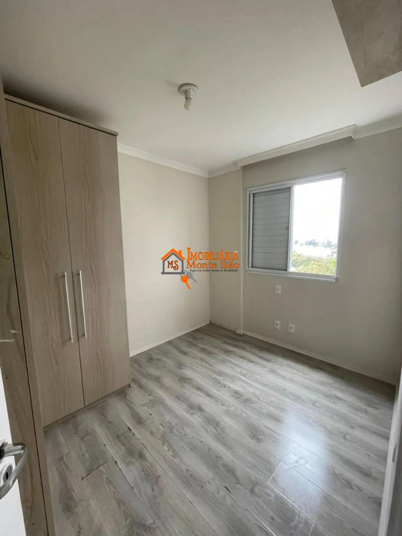 Imagem Apartamento com 2 dormitórios para alugar, 52 m² por R$ 2.576,00/mês - Vila Bremen - Guarulhos/SP