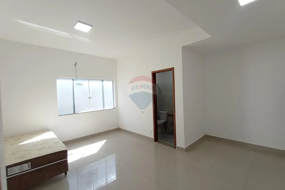 Imagem Casa com 3 quartos para venda em Pedra de Guaratiba