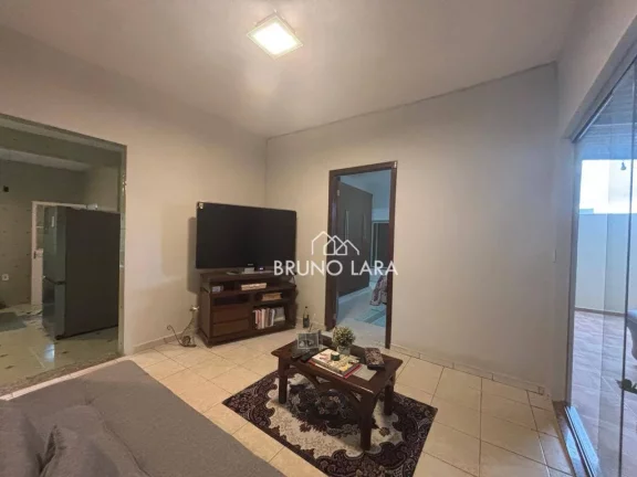 Imagem Casa com ponto comercial à venda no bairro Jardim das Roseiras - Igarapé/MG.