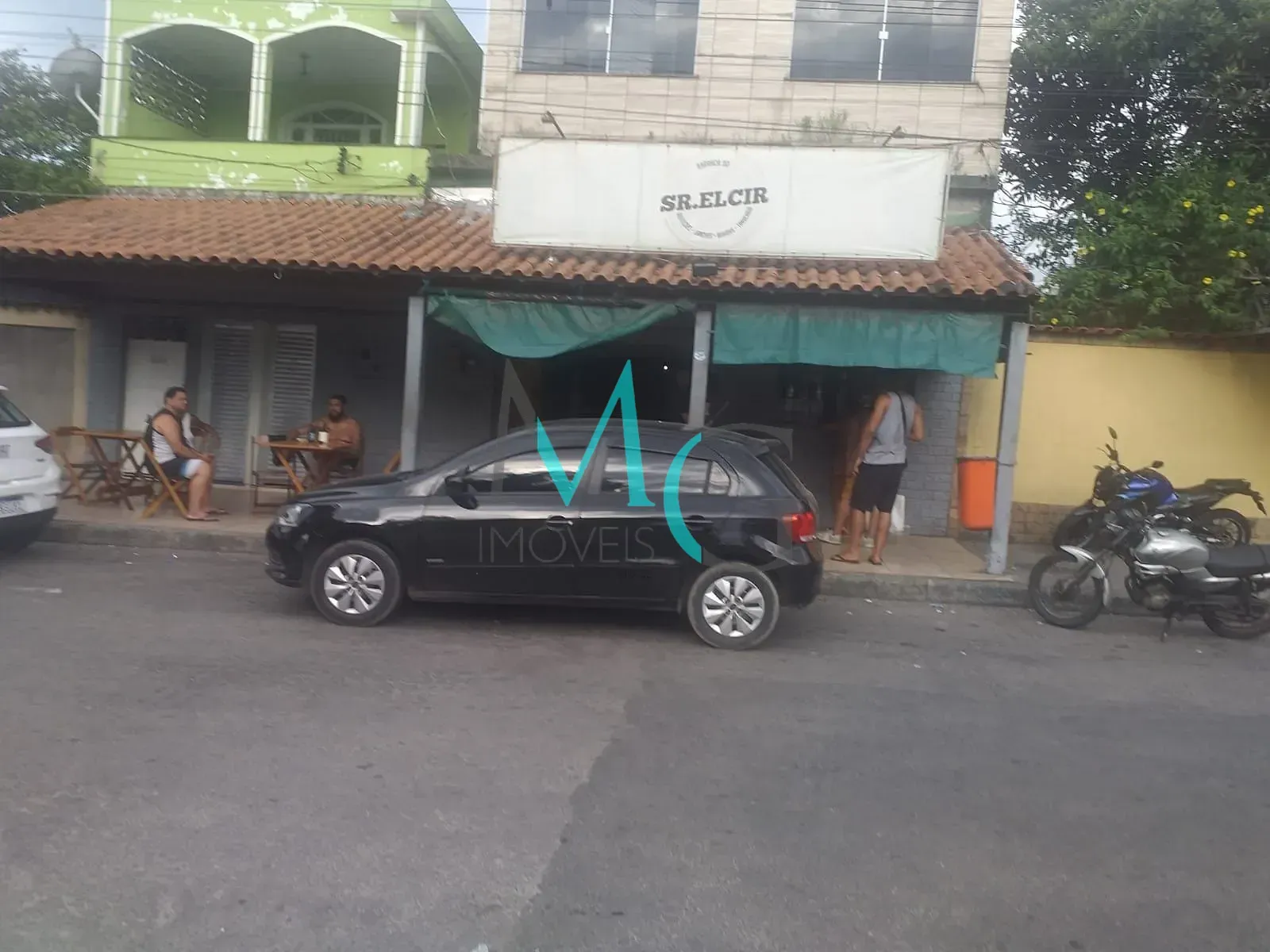 Foto do imóvel Imóvel Comercial de 250 m² com Estrutura Comercial e Residencial em cosmos