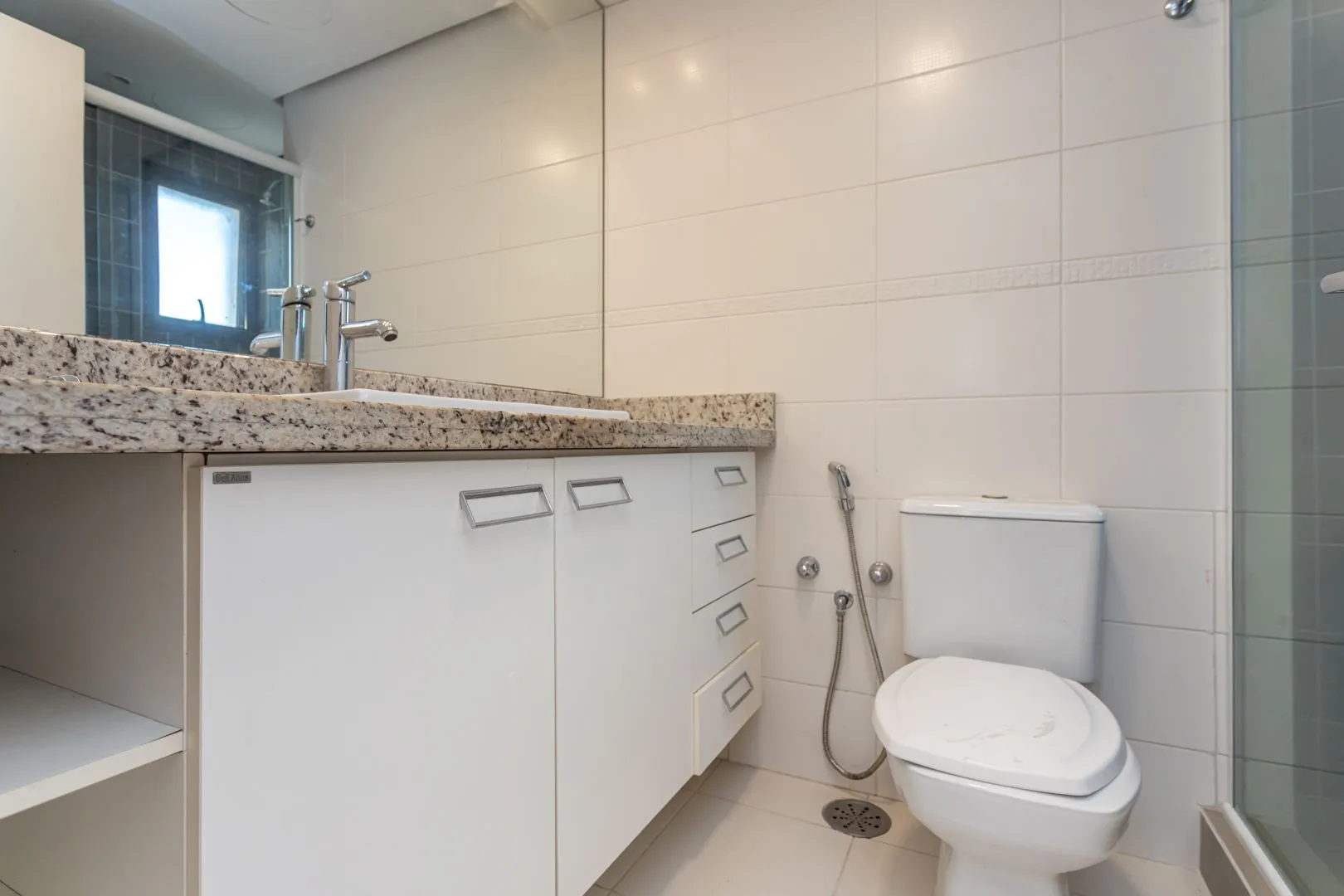 Imagem Apartamento no bairro Mont Serrat de 2 suítes e 2 vagas DESOCUPADO