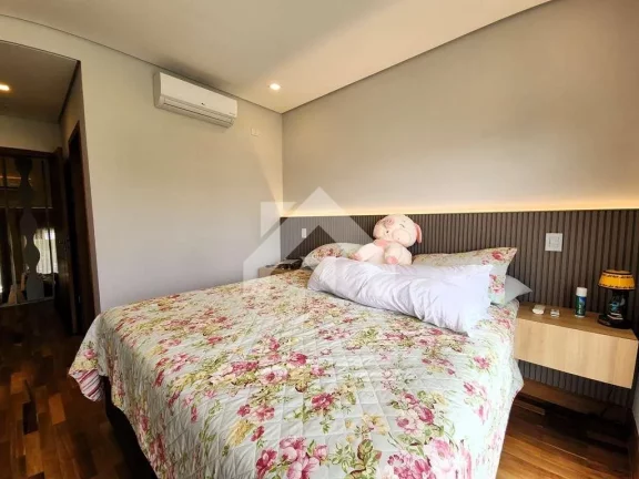 Imagem Casa de Condomínio em Granja Viana - Carapicuíba