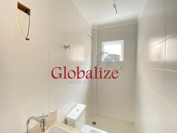 Imagem CASA COM 3 SUÍTES, 5 BANHEIROS,PISCINA,CHURRASQUEIRA À VENDA POR R$ 1.250.000,00