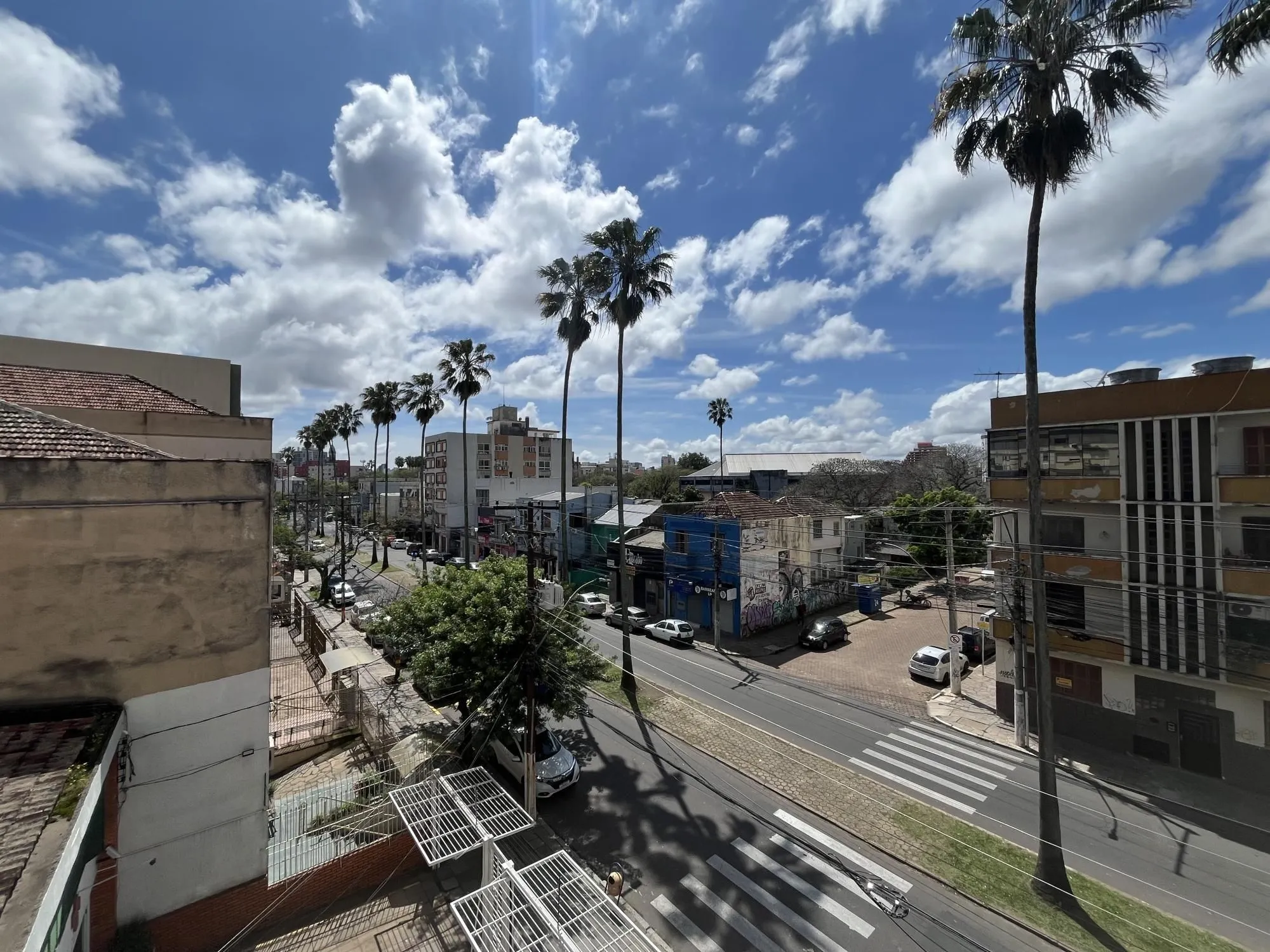 Imagem Apartamento de dois quartos, suíte e uma vaga de garagem no bairro Menino Deus