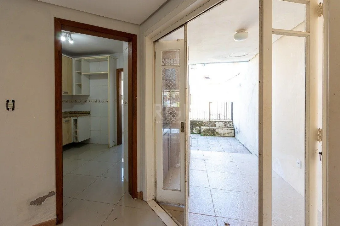 Imagem Casa para Venda - 205.81m², 3 dormitórios, sendo 1 suites, 2 vagas - Ipanema