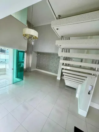 Imagem Apartamento Duplex com 3 suítes no Centro de Balneário Camboriú