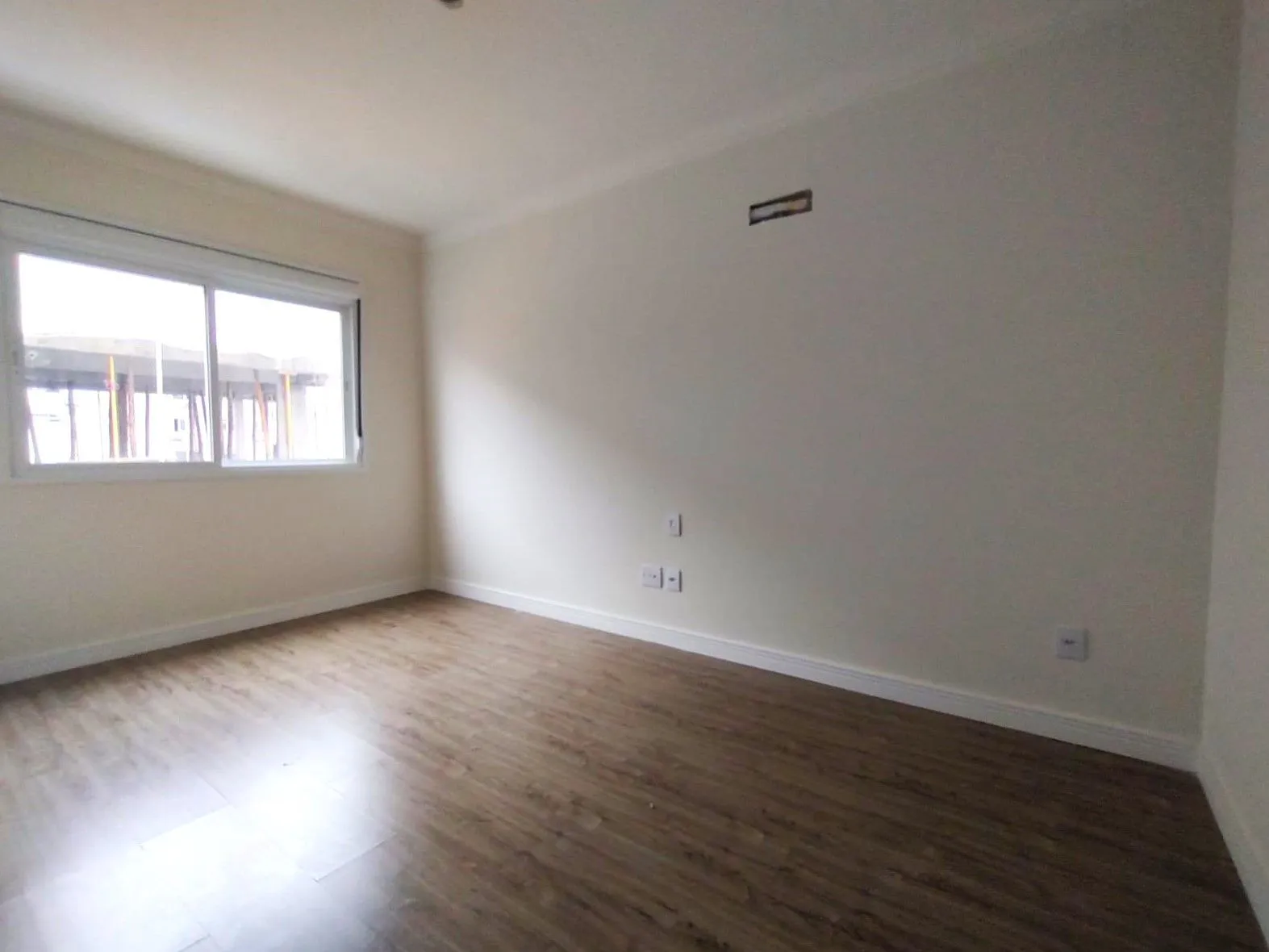 Imagem APARTAMENTO 1 DORMITÓRIO COM SUÍTE, COZINHA AMERICANA, LAVABO E AMPLO LIVING NO BOM FIM!