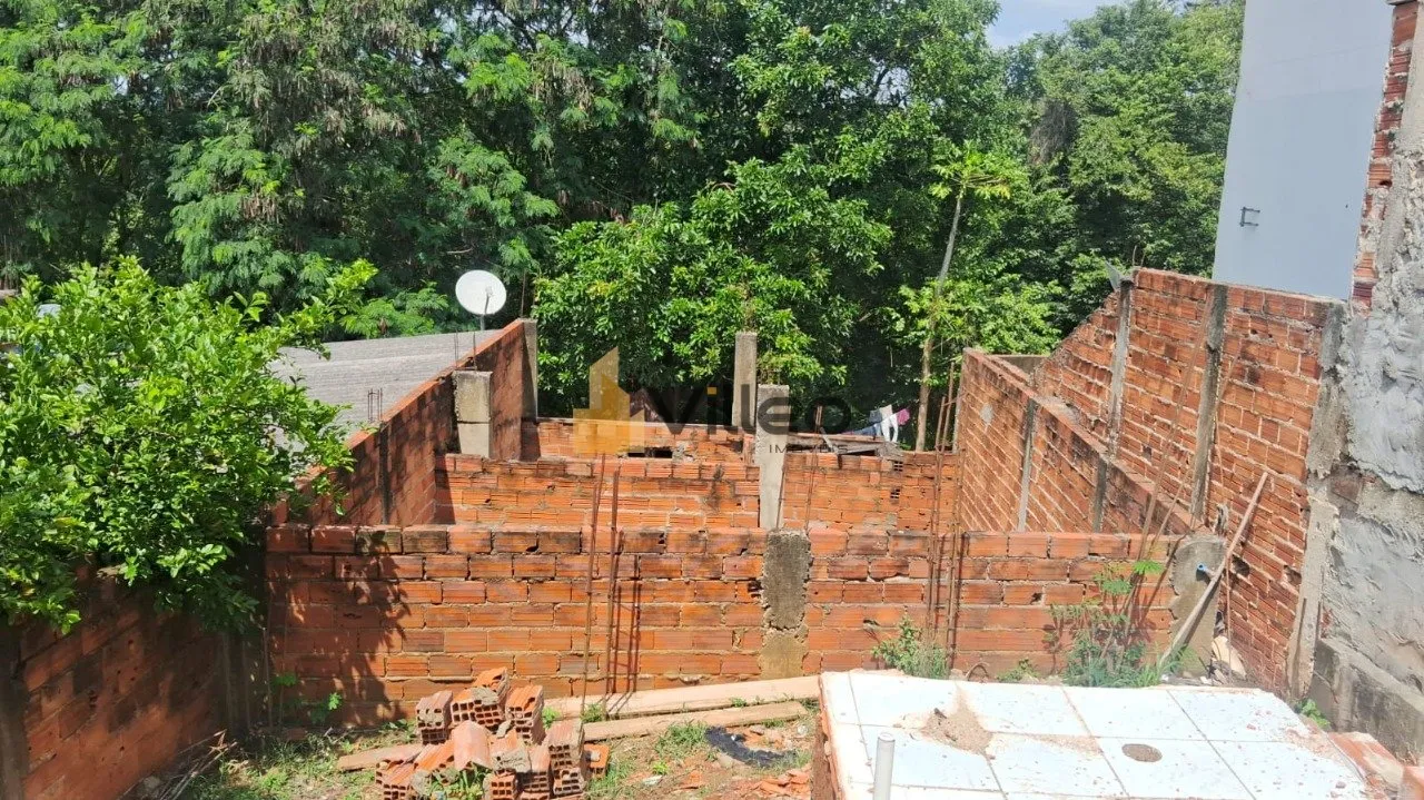 Imagem Venha conhecer este excelente terreno à venda no Jardim Botucatu, em Sorocaba. Com 132 m² de área...