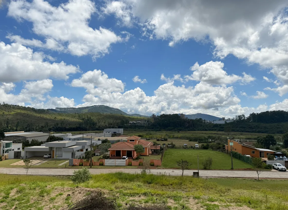 Casa 336 m² à venda em Residencial e Industrial Campo Alegre, Poços de Caldas
