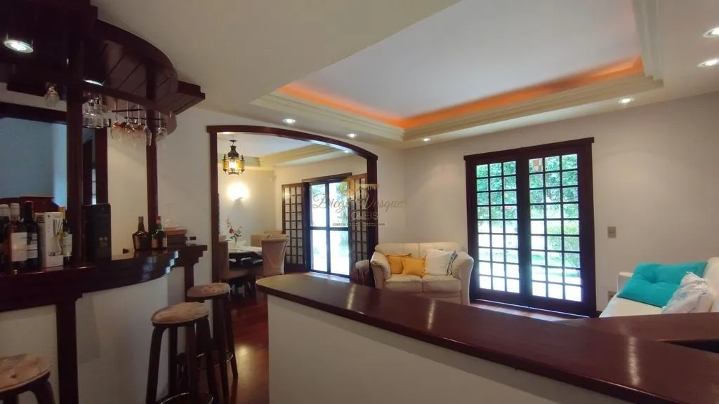 Imagem Casa para Venda em Teresópolis / RJ no bairro Golfe
