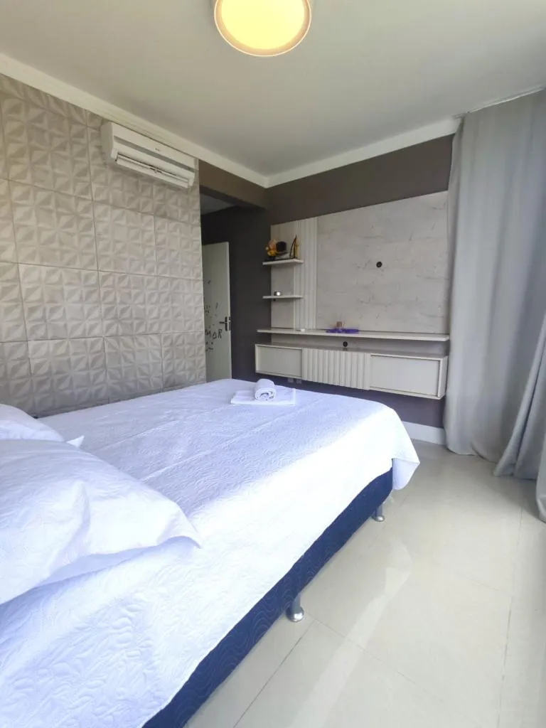 Imagem Casa em Condominio 4 Dormitórios - Bairro Dubai