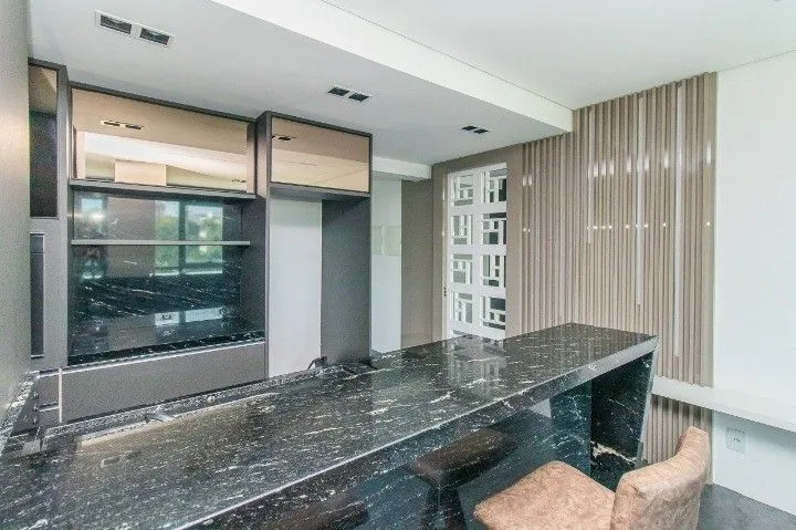 Imagem LOFT MOBILIADO PARA VENDA NO BAIRRO PRAIA DE BELAS - 41M² DE ÁREA PRIVATIVA - 01 VAGA DE ESTACIONAMENTO