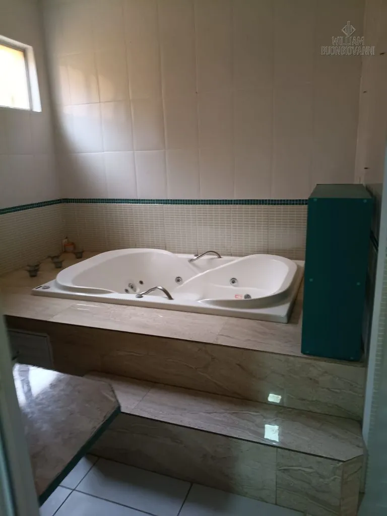 Imagem Casa 4 dormitórios sendo 1 suíte no bairro FLORIDA