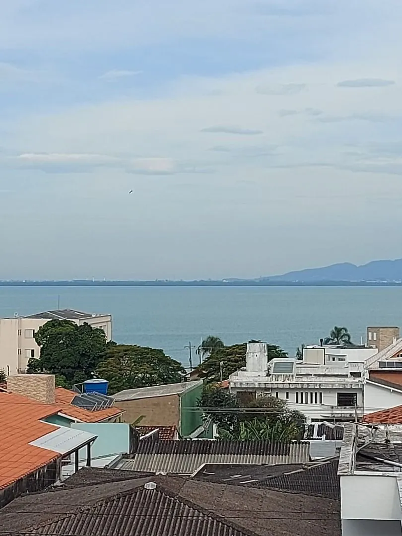 Imagem Casa à venda com 4 quartos 4 suítes, 320,88m² em Coqueiros Florianópolis