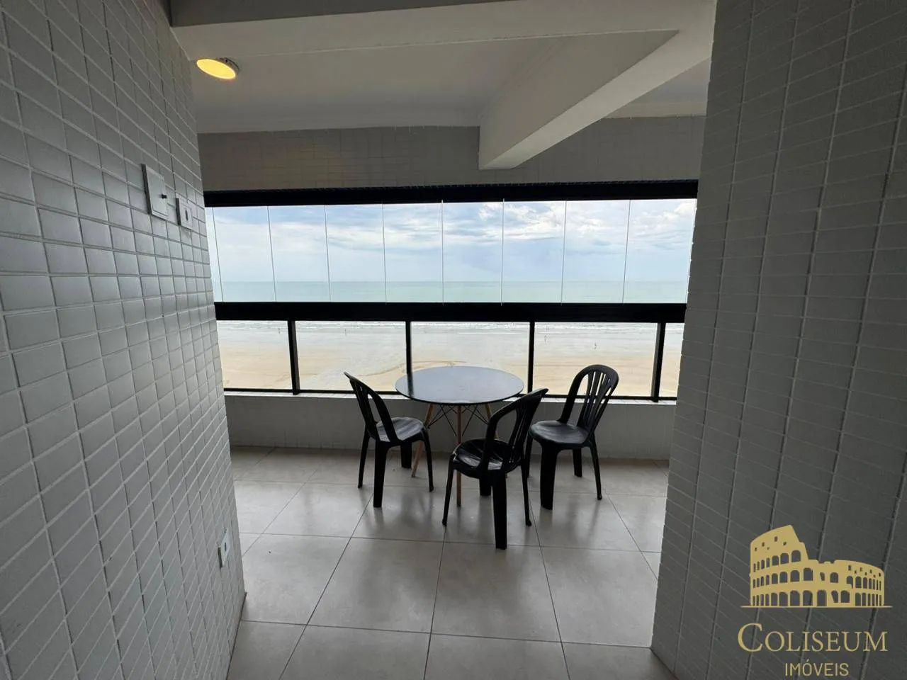 Imagem Frente Mar, Apto 2 Dorms c/1 suíte, mobiliado, 1 vaga, lazer copmpleto - Baln Maracanã