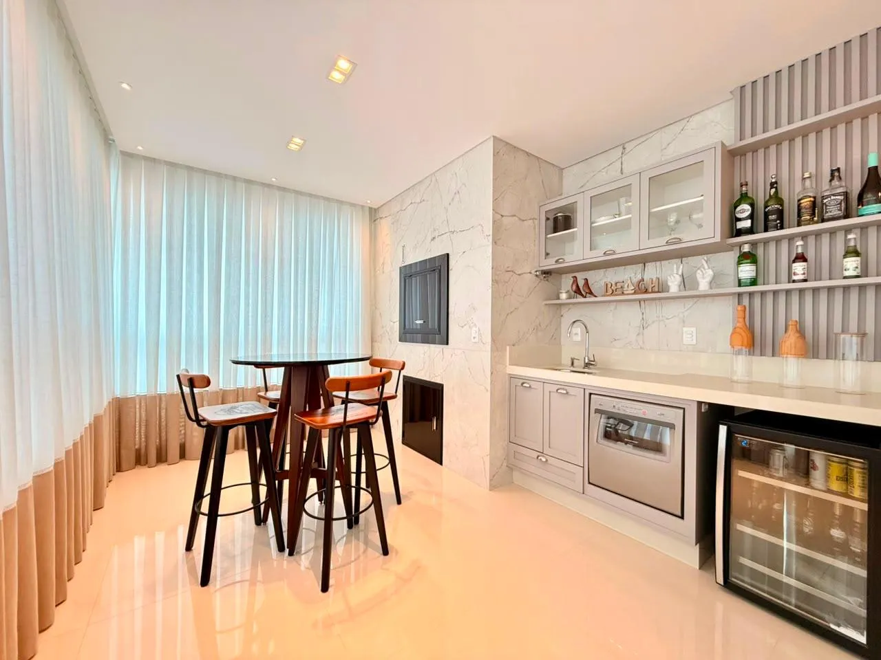 Imagem Apartamento à venda com 160m2 por R$ 4.500.000,00