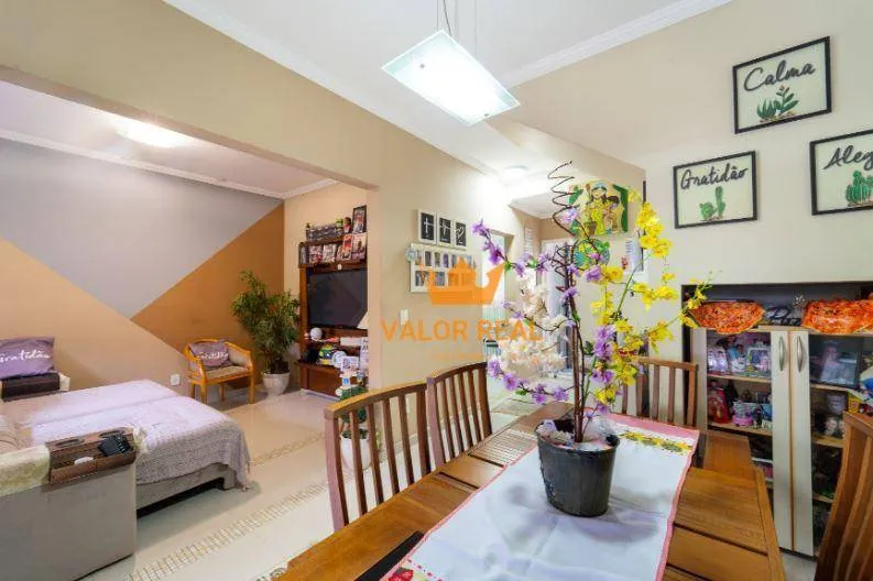 Imagem Casa Condomínio, 128 m2, 3 dorm. e 1 suite, 2 vagas; R$ 690 mil. Aceita financiamento