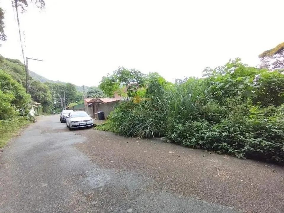 Imagem Terreno para Venda em Teresópolis / RJ no bairro Iucas