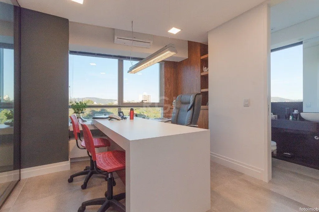 Imagem Conjunto/Sala para Venda - 106.57m², 0 dormitórios, 2 vagas - Petrópolis
