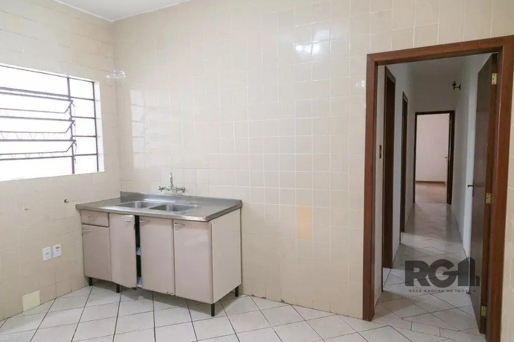 Imagem Casa para Venda - 150m², 3 dormitórios, 2 vagas - Teresópolis