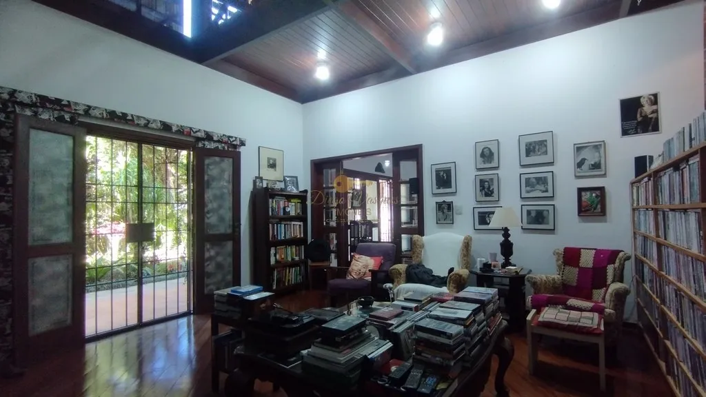 Imagem Casa em Condomínio para Venda em Teresópolis / RJ no bairro Green Valley