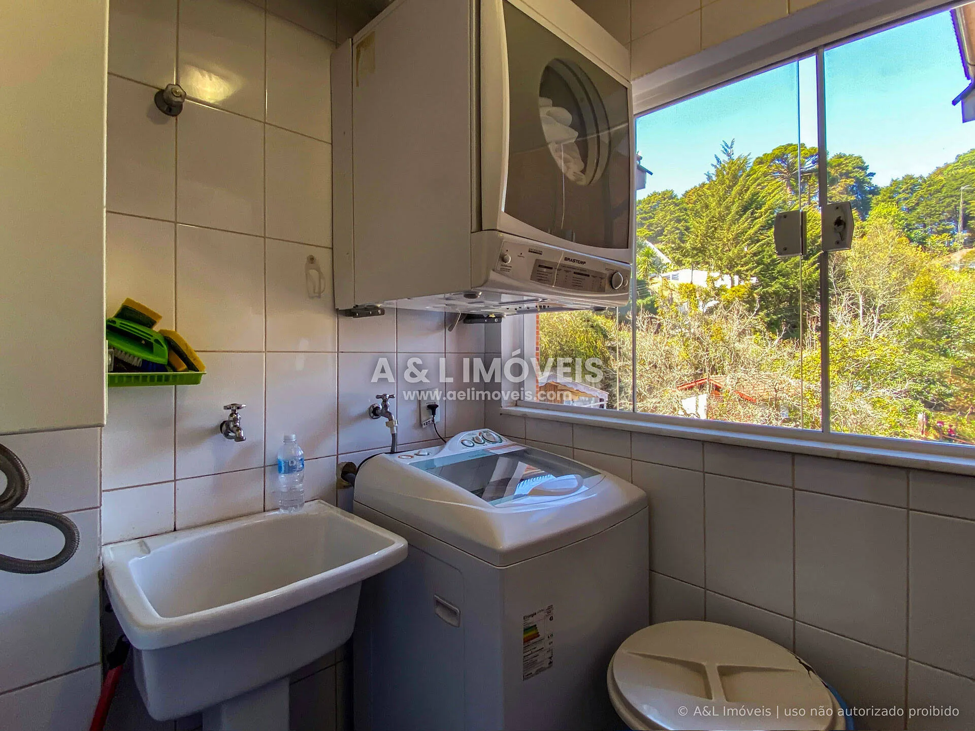 Imagem Cobertura Triplex Capivari | 230 m², 4 Suítes, Spa e Sauna Privativa