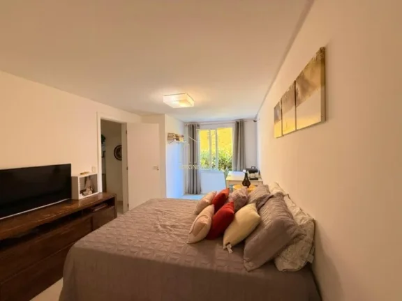 Imagem Casa de Alto Padrão à Venda em Stella Maris | 4 Suítes | 296m² | Condomínio com Acesso Privativo à Praia