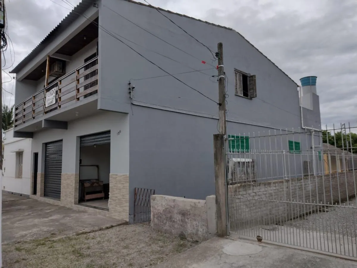 Imagem Casa para Venda em Pelotas, Fragata, 3 dormitórios, 3 banheiros, 2 vagas